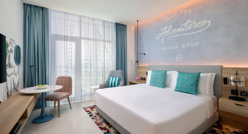  Accommodations in Dubai| Bedroom with facilities in the standard room of NH Collection Dubai The Palm