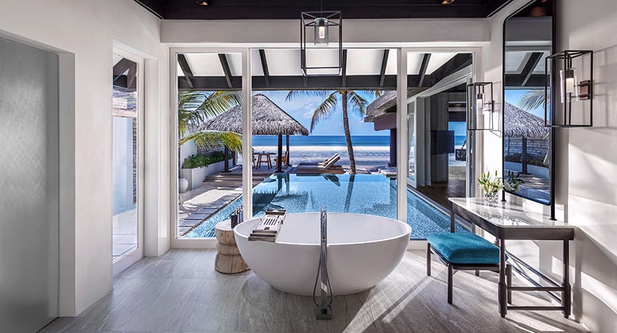 naladhu_private_island_maldives_ocean_house_bathroom_880x475px.jpg