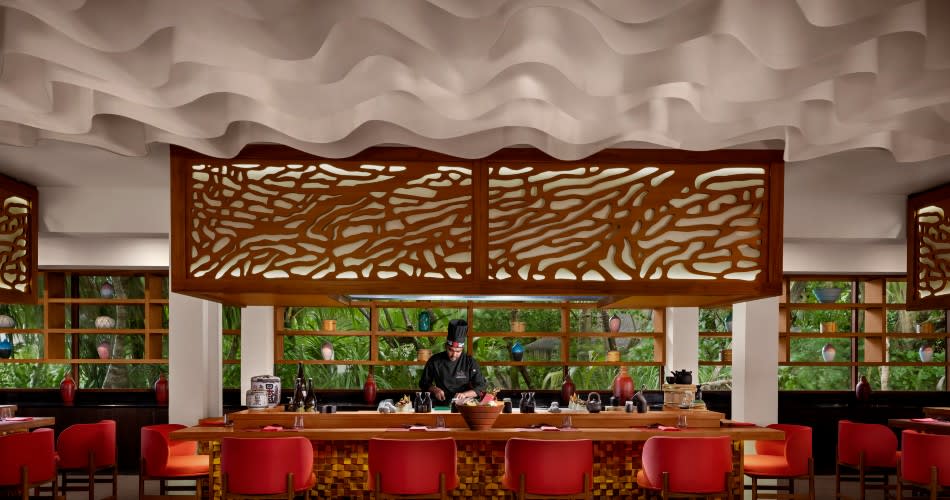 Teppanyaki Chef at Origami, Japanese Restaurant at Anantara Veli Maldives Resort