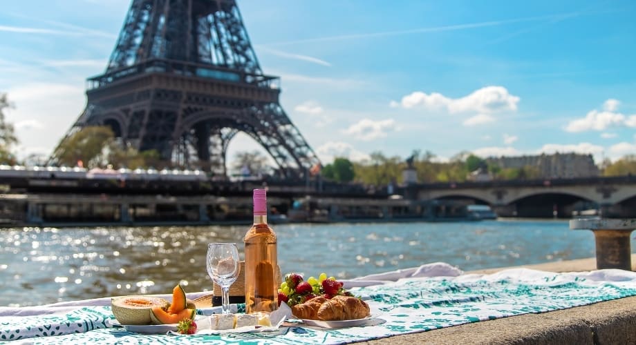 Most Romantic Places in the World for Couples - Paris