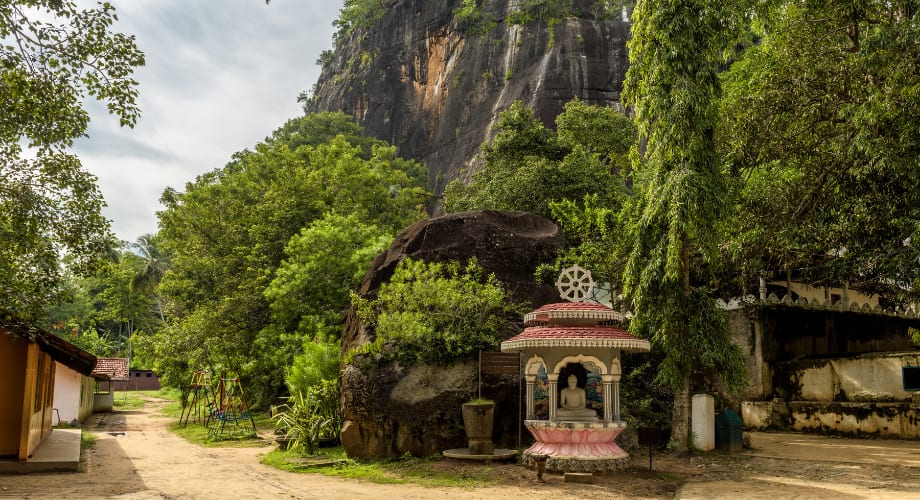 Tangalle’s southern charm - temples and national parks