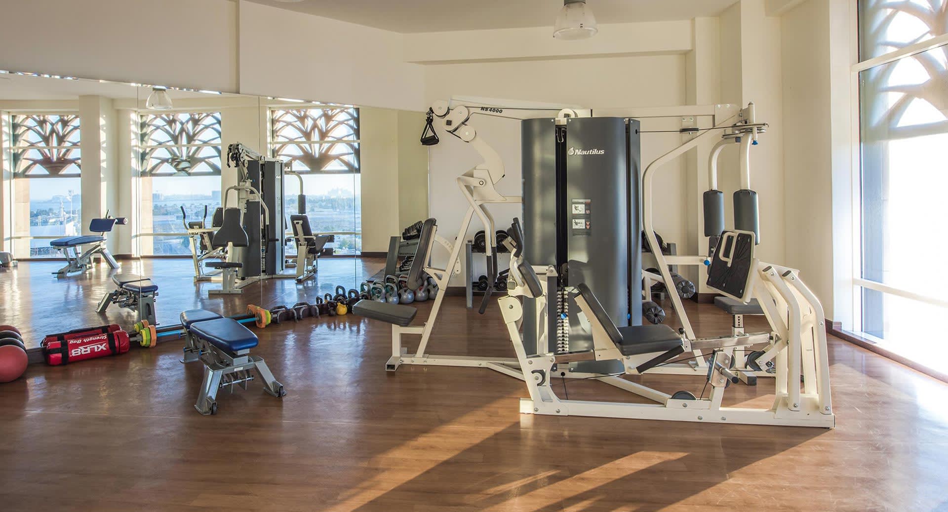 Hotel in Dubai l NH Collection Dubai La Suite Hotel and Apartments