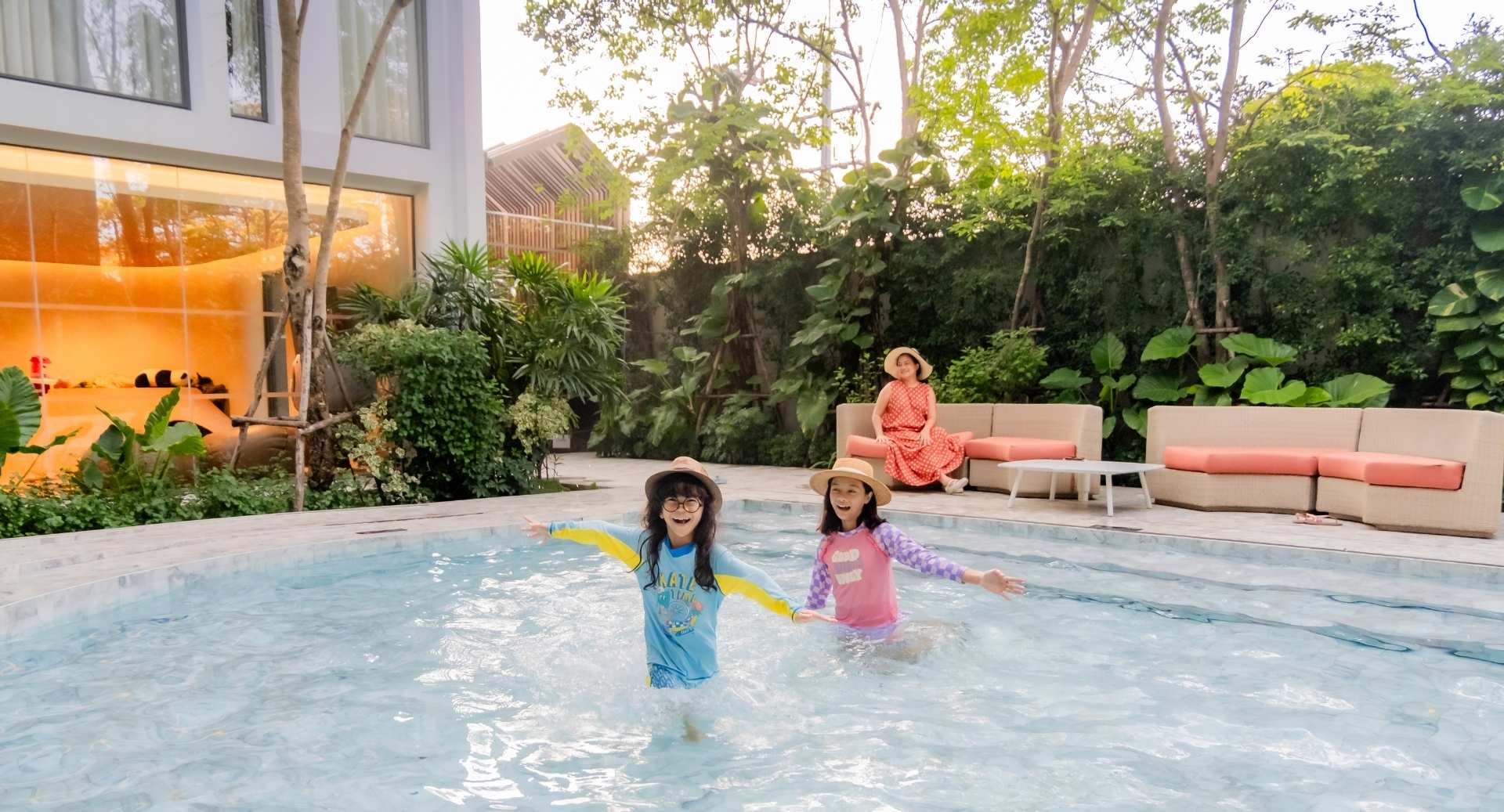 KIDS POOL