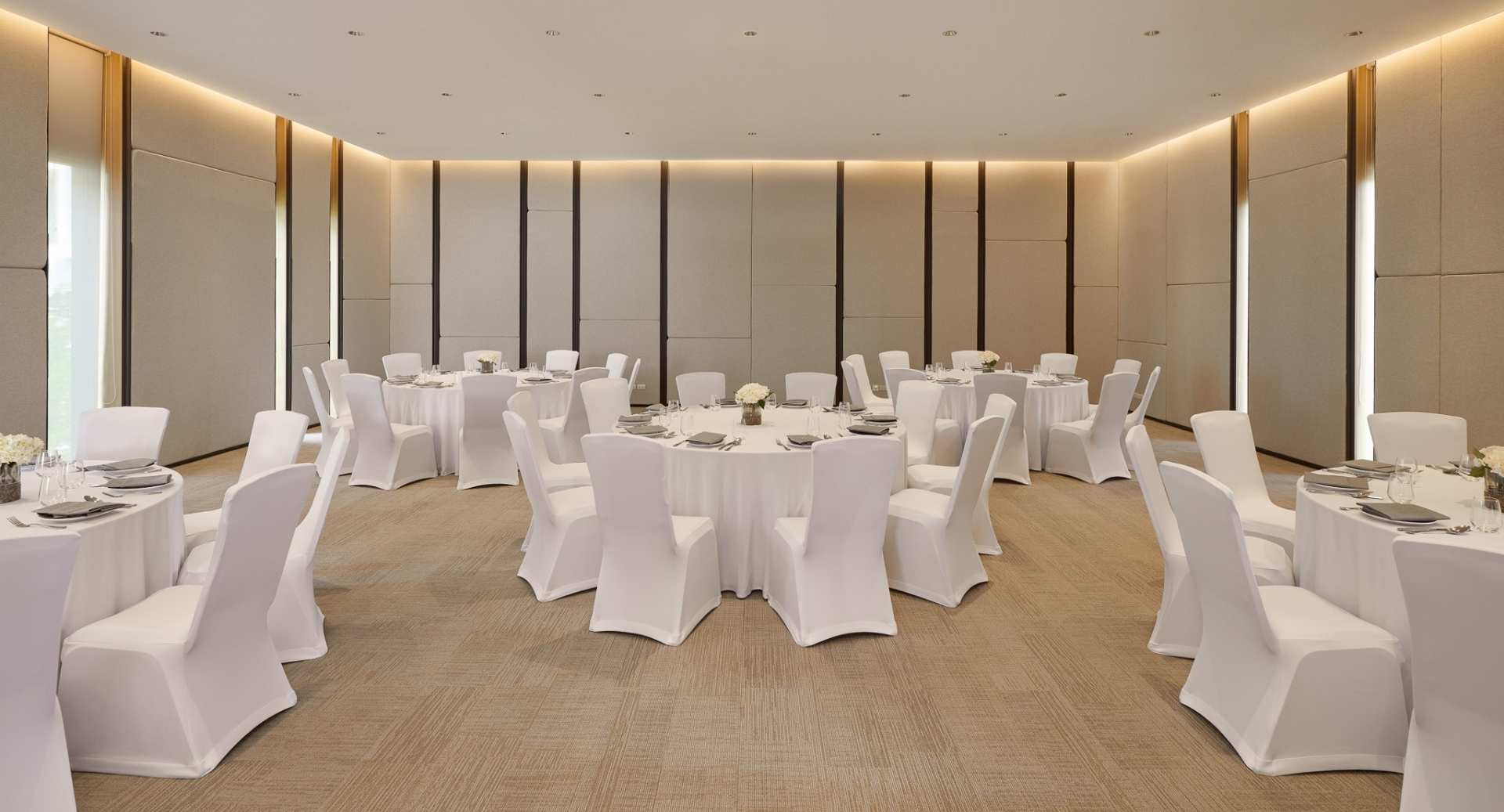 DOK JOK MEETING ROOM