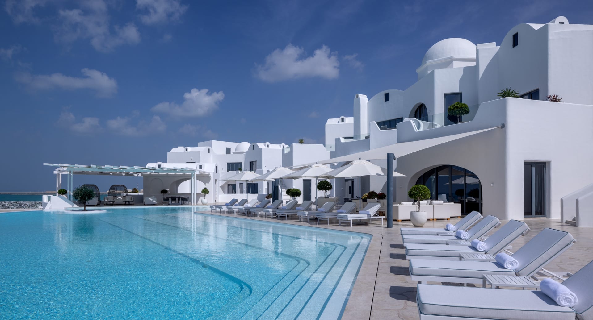 Anantara Santorini Abu Dhabi Retreat