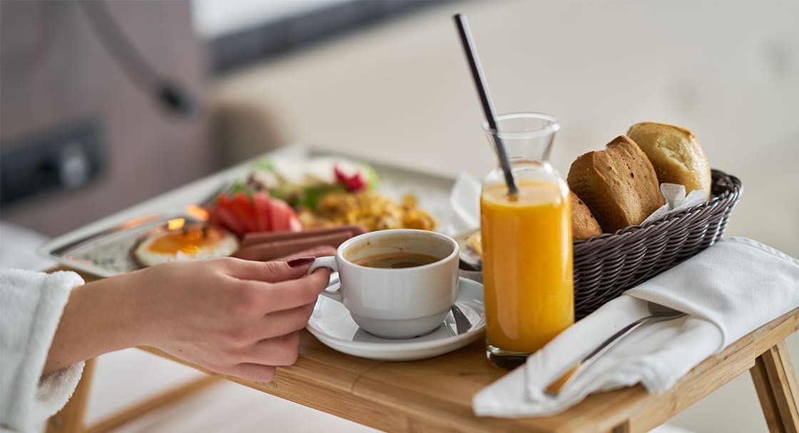 NH_Boat_Lagoon_Phuket_Resort_Restaurant_In-room_Dining_1120x608