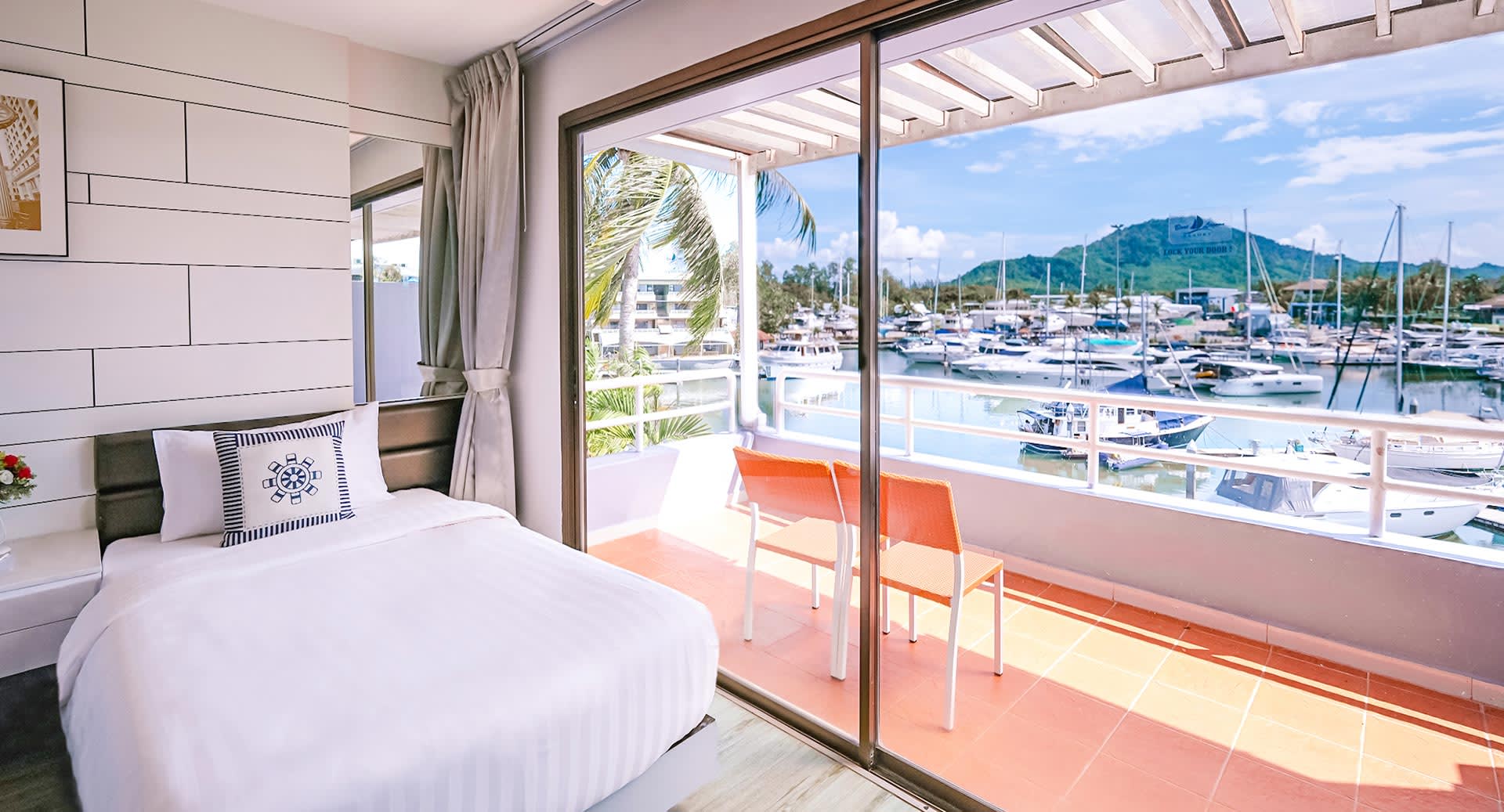 NH_Boat_Lagoon_Phuket_Resort_13_Premier_Lagoon_Deluxe_Room_1920x1037