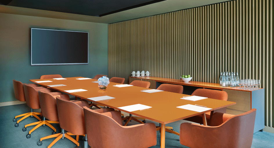 Meetings in Dubai| Spacious meeting room with modern decor at NH Collection Dubai The Palm