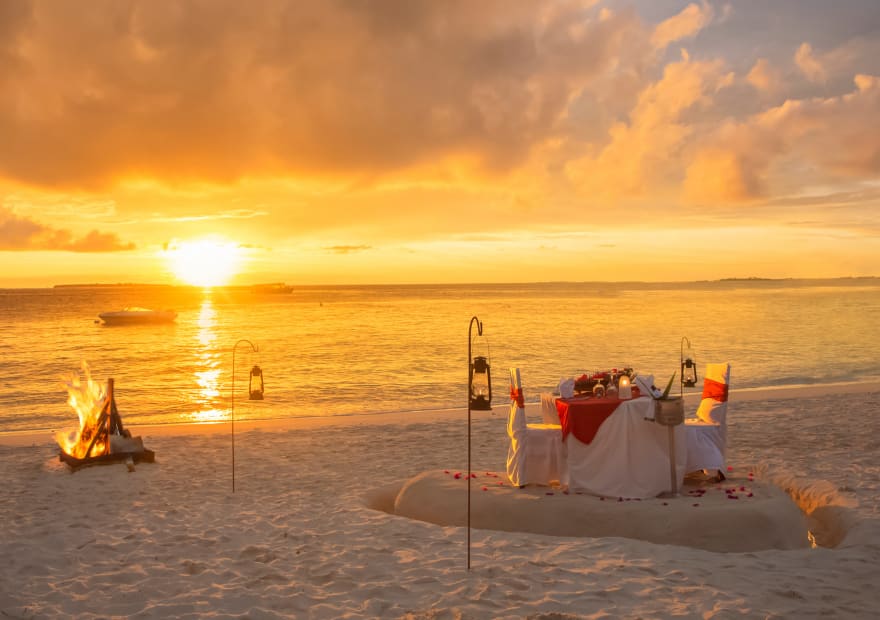 Adrift, private dining at NH Collection Maldives Reethi Resort