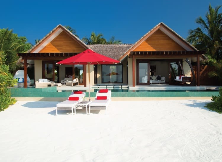 ONE-BEDROOM BEACH PAVILIONS WITH POOL