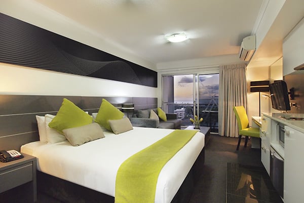 studio apartment with aircon near Townsville Airport with Wi-Fi for business guests and corporate travellers
